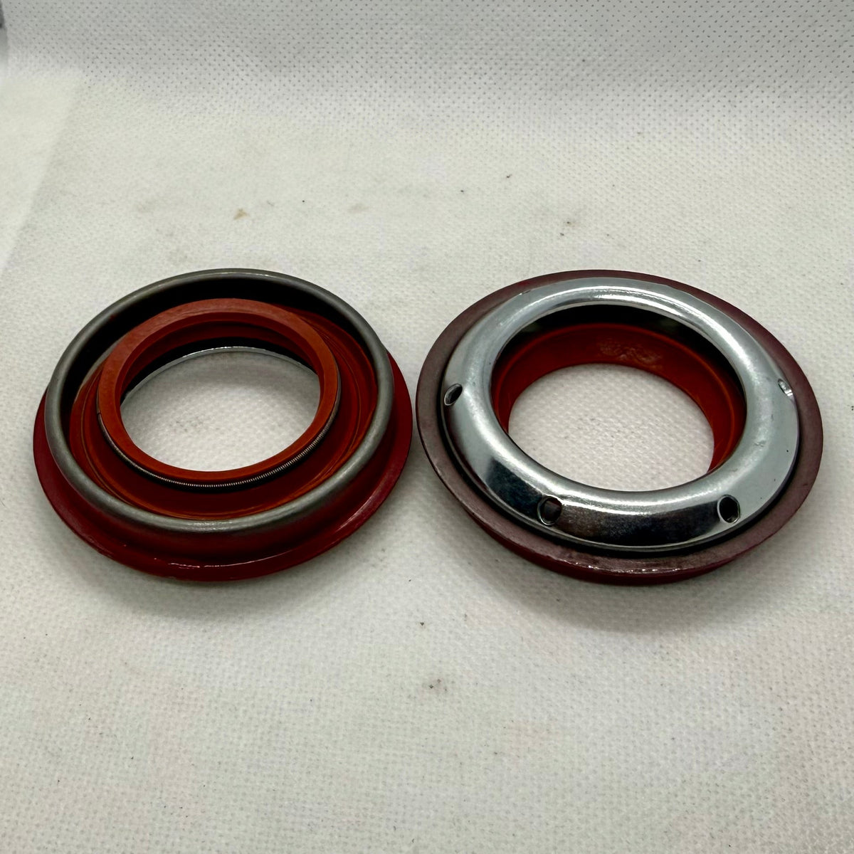 F23 Axle seals (Sold in a Pair)